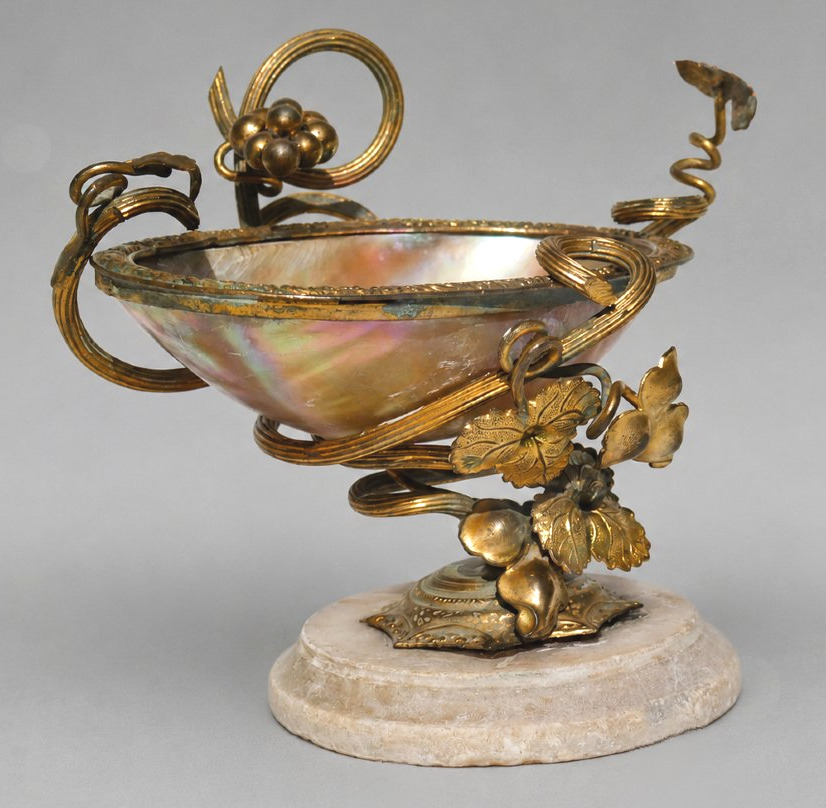 Baguier en nacre, bronze doré & albâtre – Époque Napoléon III , XIXe Dieppe , Vide Poche-photo-4