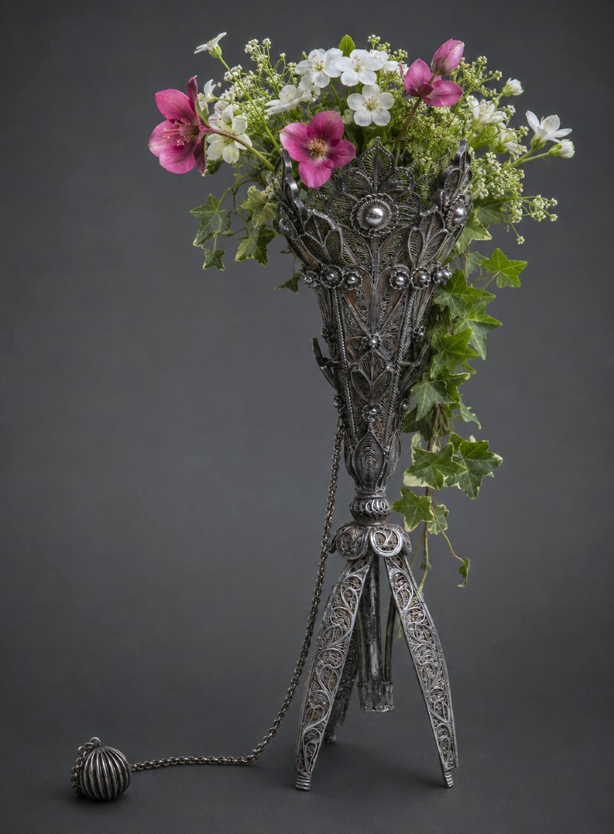 Porte Bouquet De Bal à Système En Argent Filigrané – Milieu Du XIXᵉ Siècle , Napoléon III 