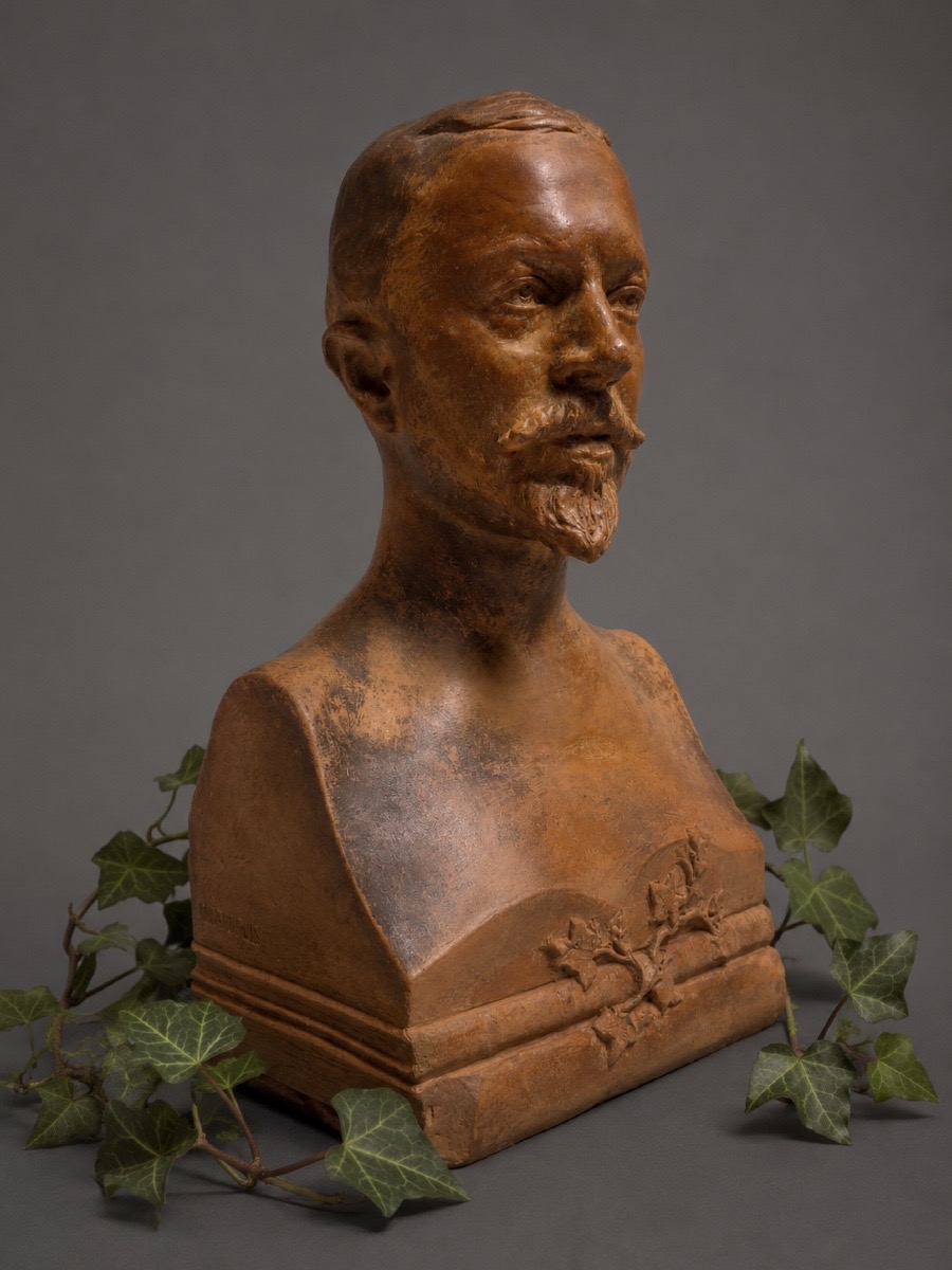 Buste en Terre Cuite Signé Louis Dupuis – Portrait d'homme Écrivain , époque Art Nouveau