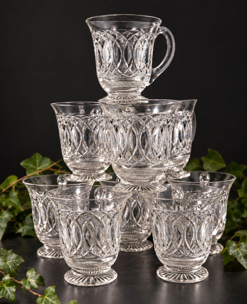 Serie de Tasses à Café En Cristal De Baccarat , Epoque Charles X / Empire ; XIXe 