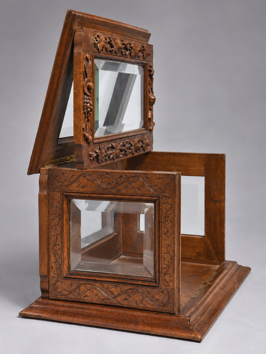 19th-century Napoleon III Carved Wood And Beveled Glass Liqueur Set, Black Forest-photo-1