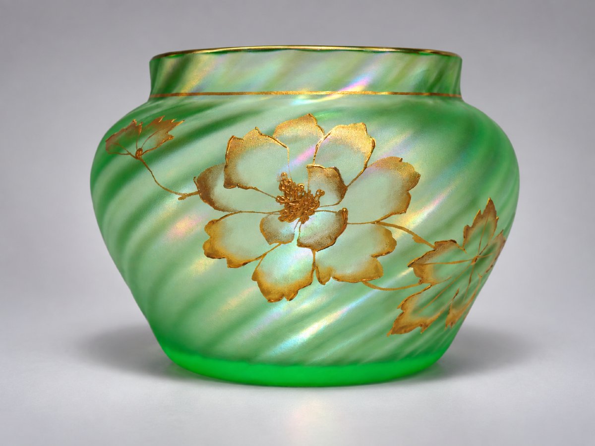 Vase En Verre Irisé , Escalier De Cristal XIXe Siecle , Verre Emaillé , Dorure Art Nouveau