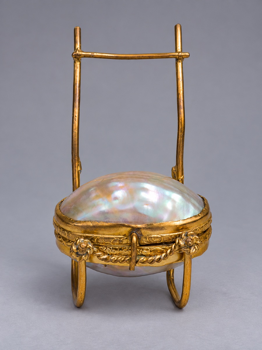 Nécessaire de Couture Miniature , Chaise En Nacre , Palais Royal Paris XIXe , Poupée -photo-2