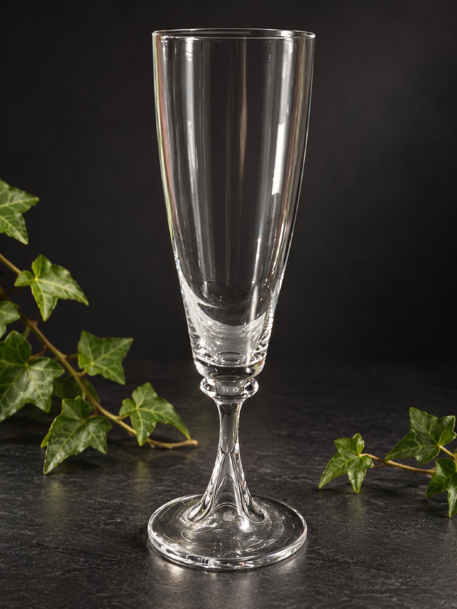 Serie de 12 Flutes à champagne En Cristal De Daum France  , Presentées En Boite XXe Siecle