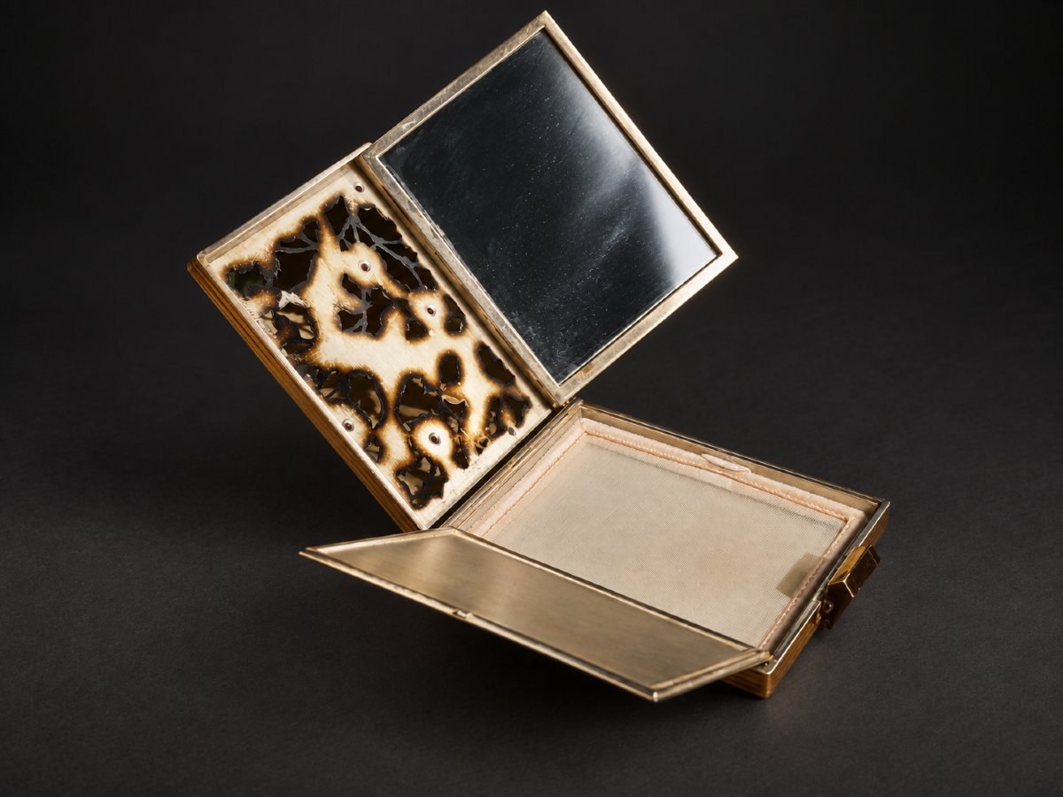 Boucheron Paris – Gold-plated Silver Powder Box With Openwork Design Of Birds And Flowers, Rubies – Circa 1940-photo-1