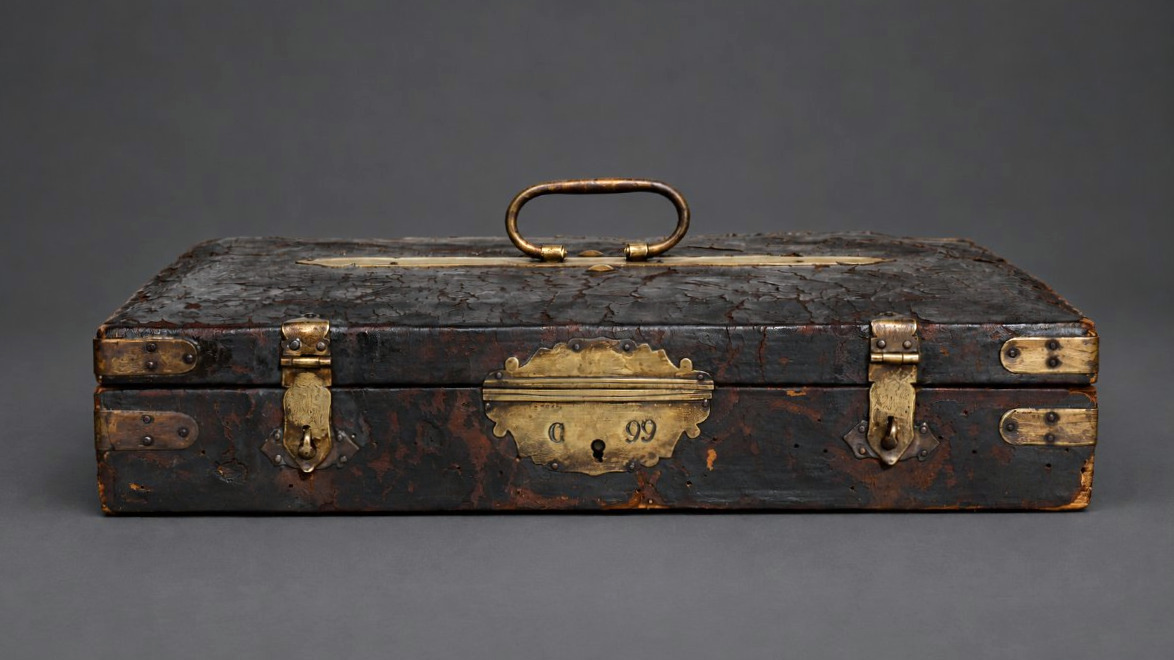 Coffret de trépanation par Grangeret coutelier de l’Empereur – Paris, époque Empire , Chirurgie-photo-1