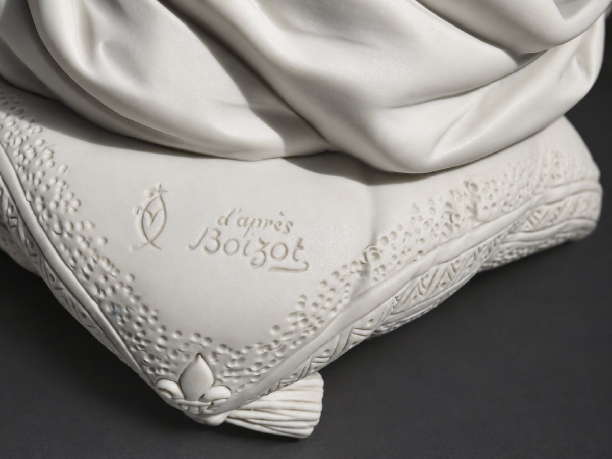 Biscuit de porcelaine – Madame Royale, dite Clodion Fille de Marie Antoinette / Louis XVI-photo-2