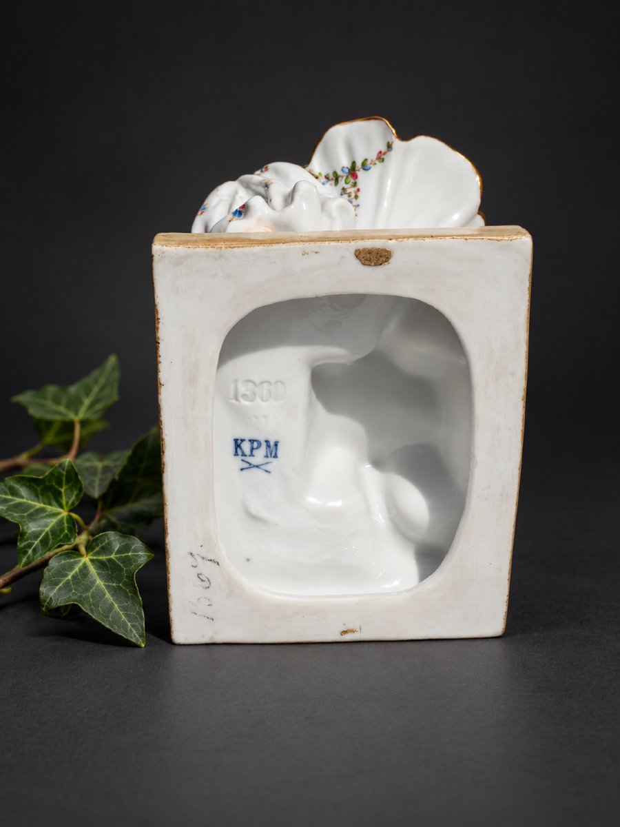 Paire de vases figuratifs en porcelaine polychrome KPM vers 1880 Berlin , Ange / Antique XIXe-photo-2