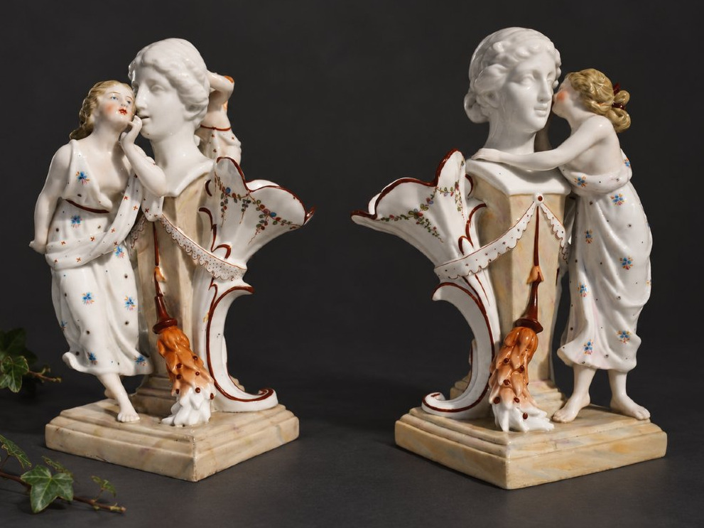 Paire de vases figuratifs en porcelaine polychrome KPM vers 1880 Berlin , Ange / Antique XIXe-photo-4