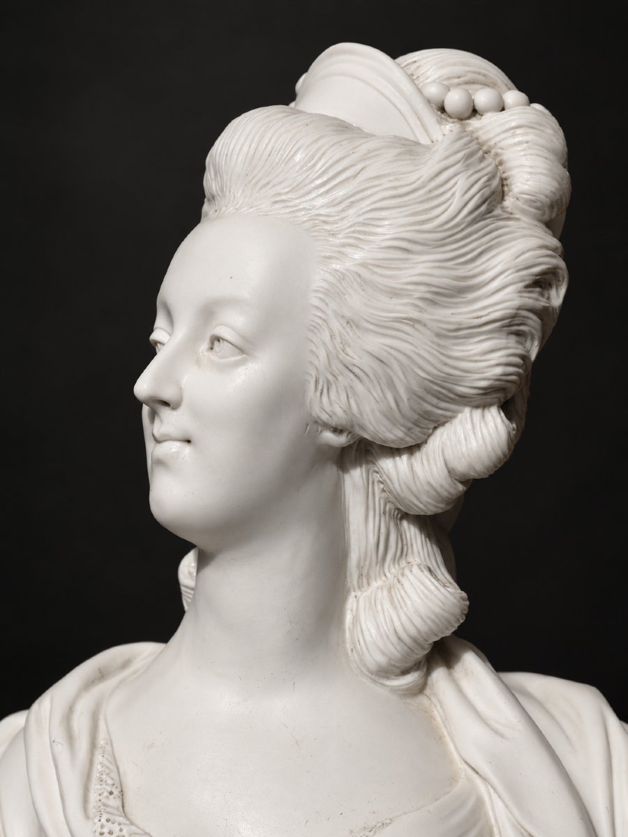 Buste En Biscuit Naturel , Reine De France , Marie Antoinette XIXe , Sevres de Wengmüller-photo-1