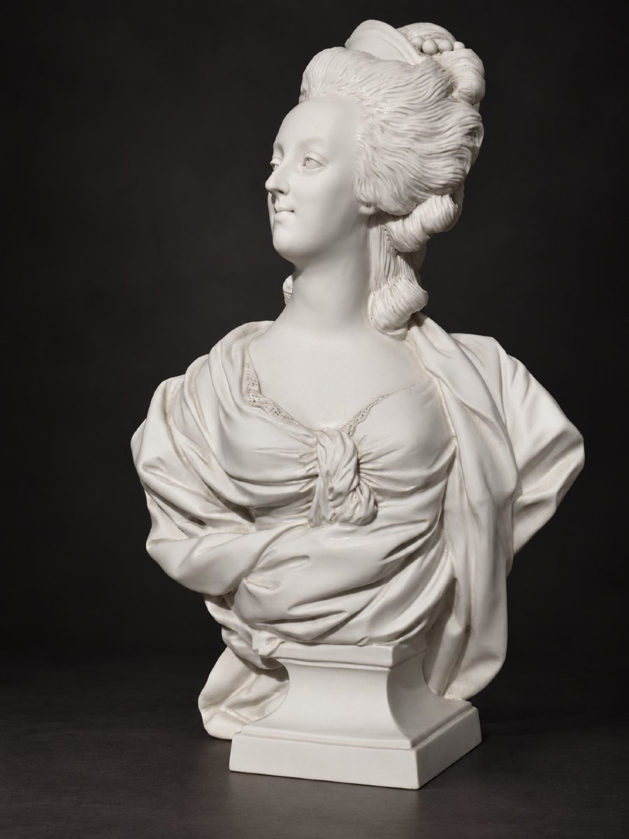 Buste En Biscuit Naturel , Reine De France , Marie Antoinette XIXe , Sevres de Wengmüller-photo-2