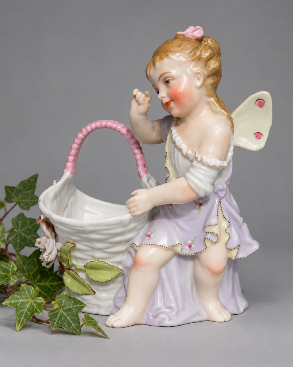 German Porcelain Planter, Baby At The Piano, Fairy, Circa 1900; 19th-century Art Nouveau Planter-photo-2