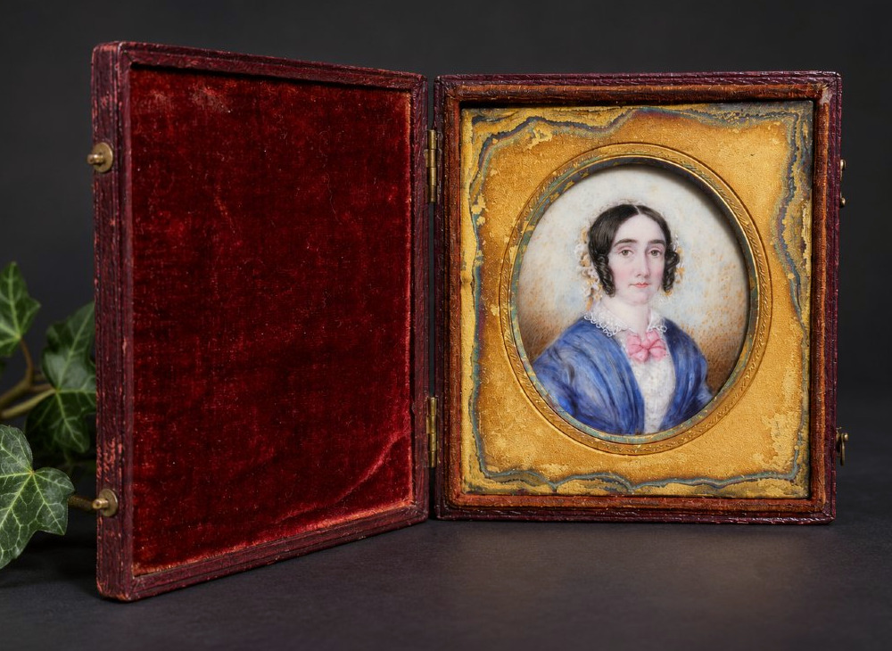 Miniature Travel Portrait Of A Woman, Napoleon III Period, 19th-century Watercolor, In A Case 
