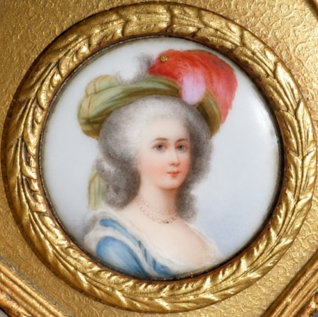 Boîte à Bijoux En Laiton Doré, Portrait De Marie-Antoinette à La Rose XIXe siècle , Ecrin-photo-3