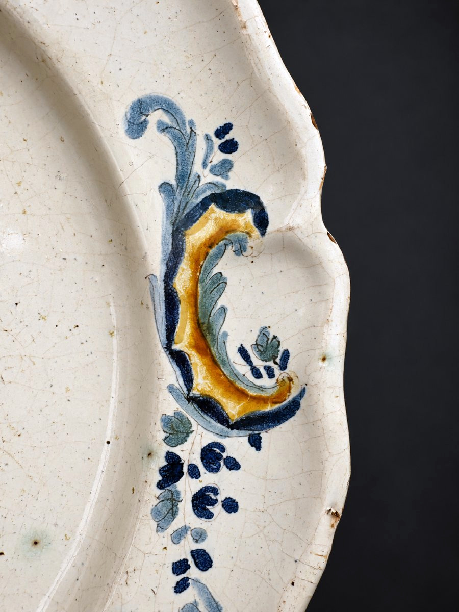 18th-century Polychrome Earthenware Dish – Saint-omer – Rocaille Design-photo-3
