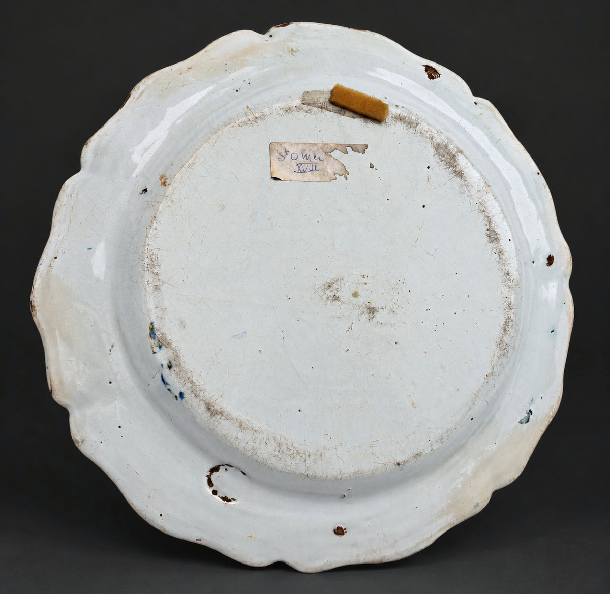 18th-century Polychrome Earthenware Dish – Saint-omer – Rocaille Design-photo-1