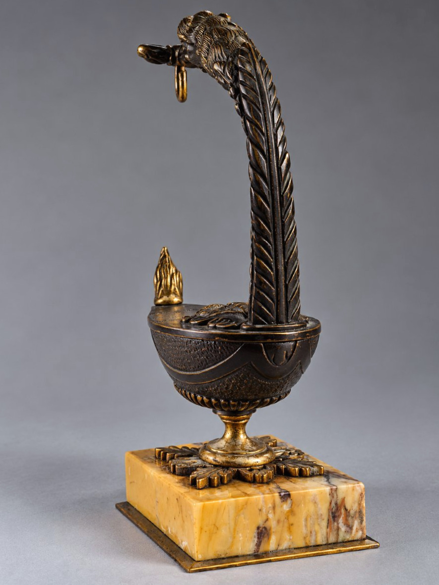 Patinated & Gilded Bronze Watch Holder  19th-century Antique Oil Lamp: A Souvenir From The Grand Tour-photo-3