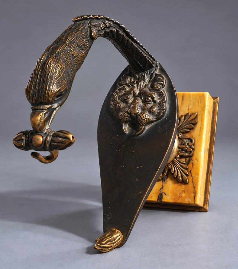 Patinated & Gilded Bronze Watch Holder  19th-century Antique Oil Lamp: A Souvenir From The Grand Tour-photo-3