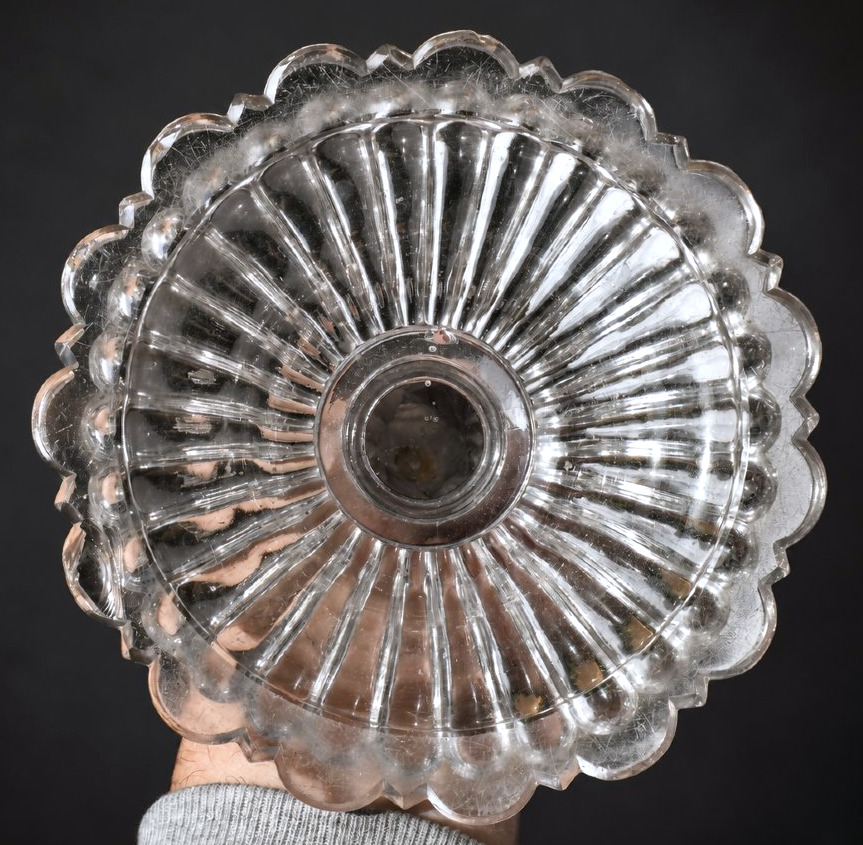 Pair Of Molded And Frosted Crystal Candleholders With 19th-century Caryatid Design, Antique Baccarat-photo-4
