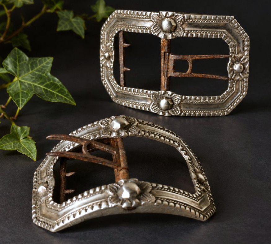 Paire De Boucles De Souliers En Argent Massif XVIIIe siècle , Mode / Chaussures