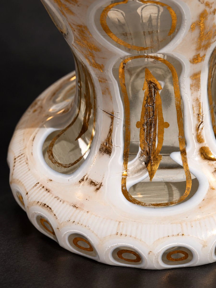 Vase En Cristal Overlay à Décor Floral Polychrome & Doré – Époque Napoléon III XIXE Baccarat-photo-3