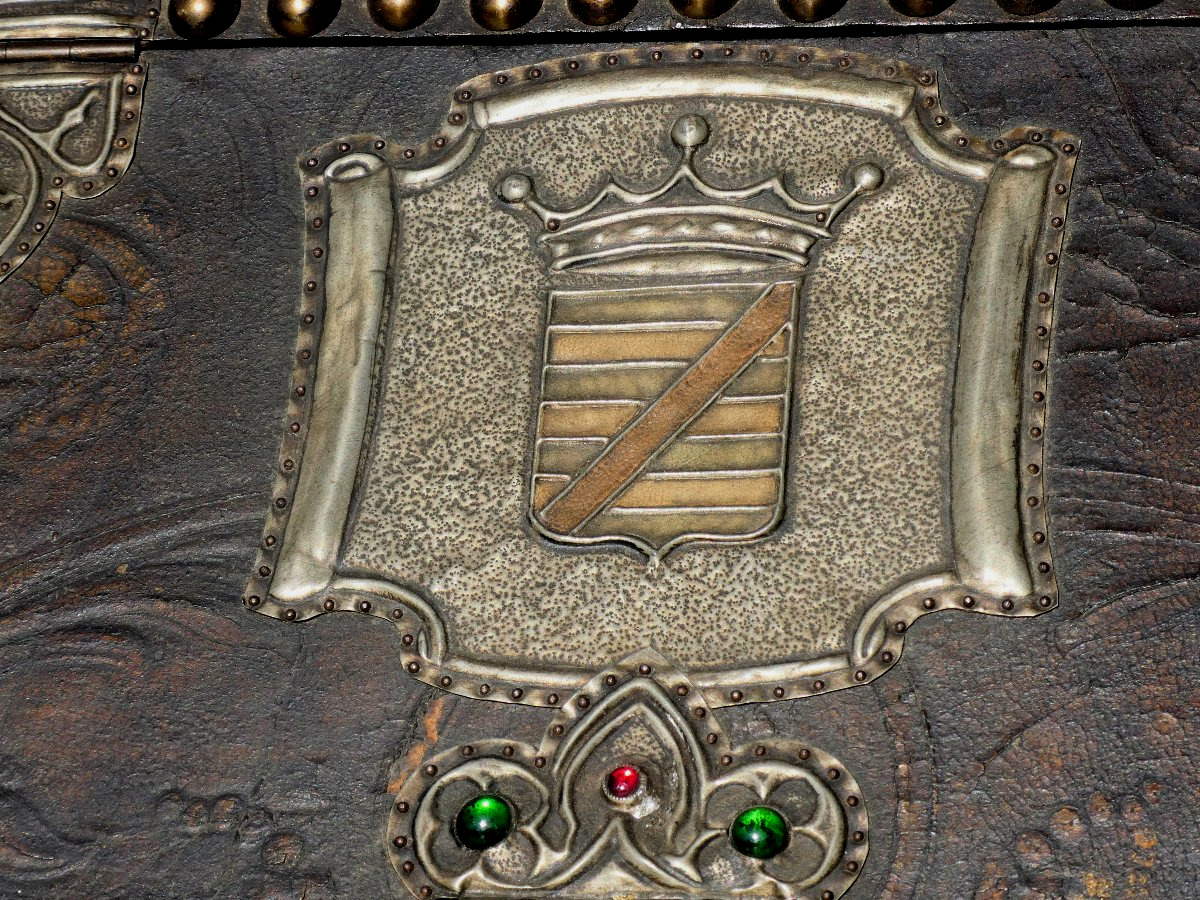 Neogothic Travel Writing Case In Embossed Leather With Heraldic Coat Of Arms And Secret Drawer, 19th Century-photo-2