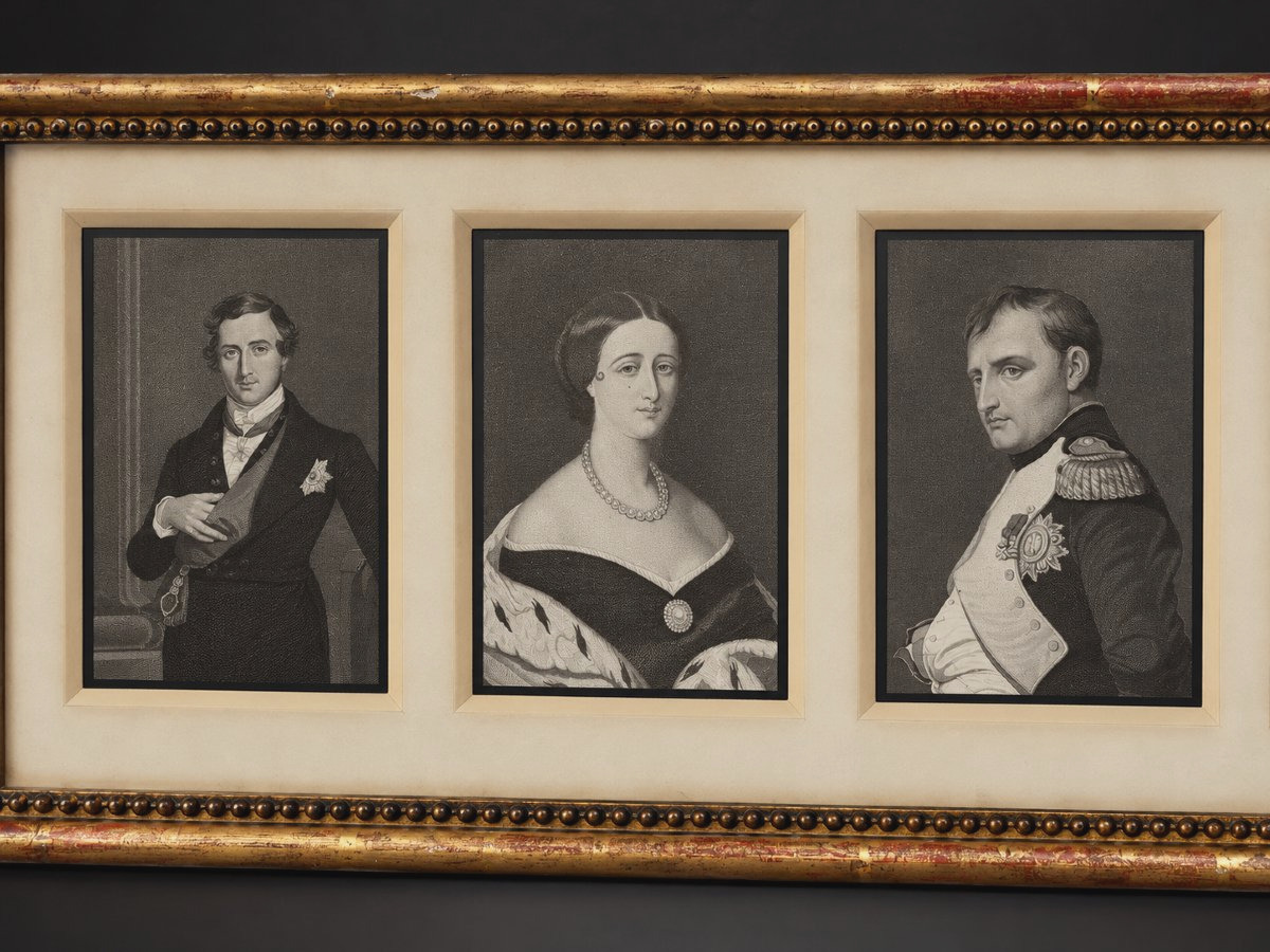 Cinq Portraits Sur Soie : Napoléon Ier & III, Eugénie, Victoria & Albert – XIXe siècle -photo-4