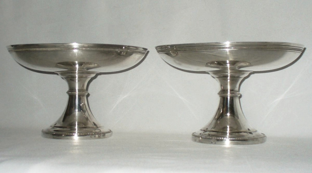 Pair Of Silver Metal Comports In 1900, Quality Hotelliere, Decor Strips Beads, Cups-photo-2