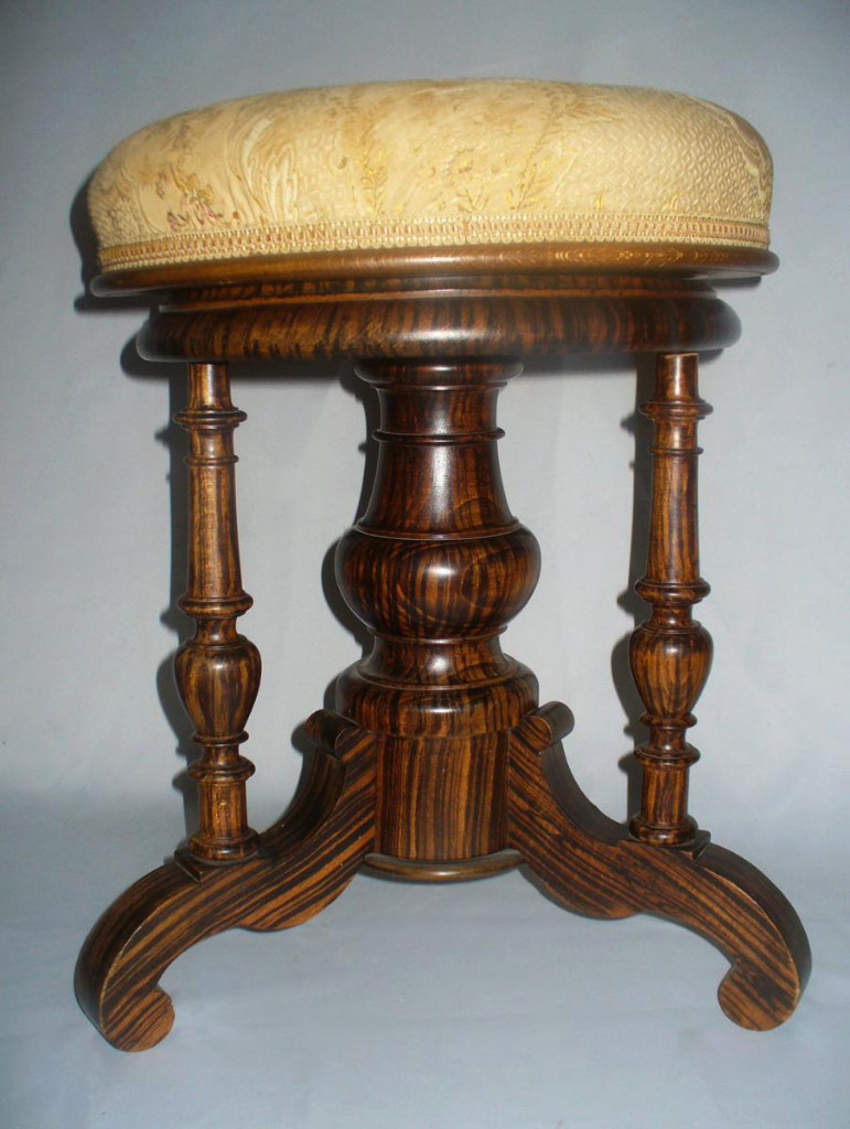 Tabouret de piano ancien : Banc méridienne avec table de chevet et table  d'appoint en bois massif, fonte, pied griffe, boule de verre bleu, style  tabouret pivotant -  Canada