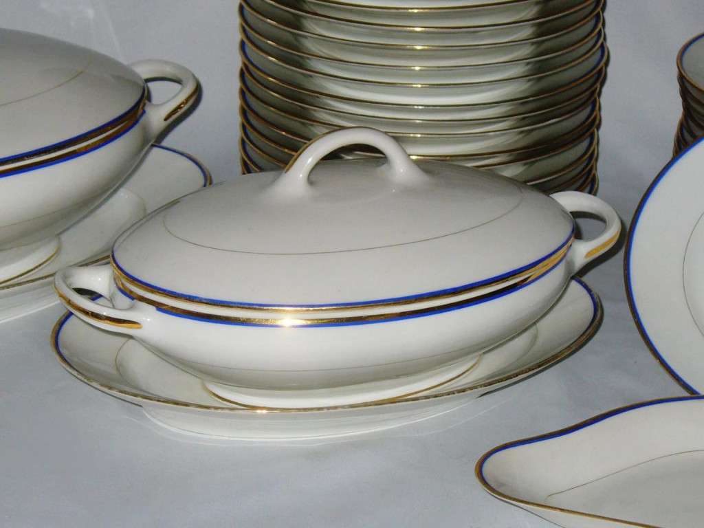 Limoges Porcelain Table Service, Blue And Gold Liseret, Perfect Condition Plates / Dishes-photo-2