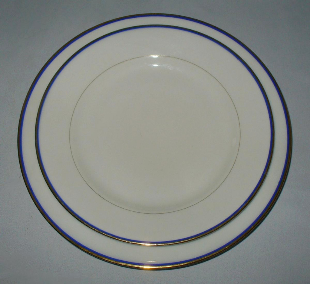 Limoges Porcelain Table Service, Blue And Gold Liseret, Perfect Condition Plates / Dishes-photo-3