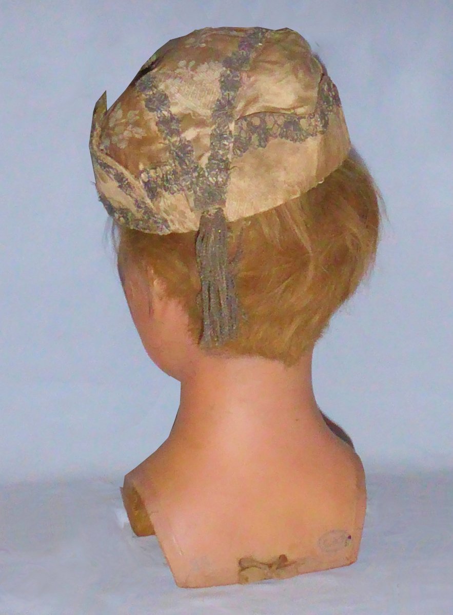 Bonnet d'Interieur d'Homme époque Louis XV , Soie , XVIIIe , Coiffe à La Sultane Costume Fumeur-photo-7