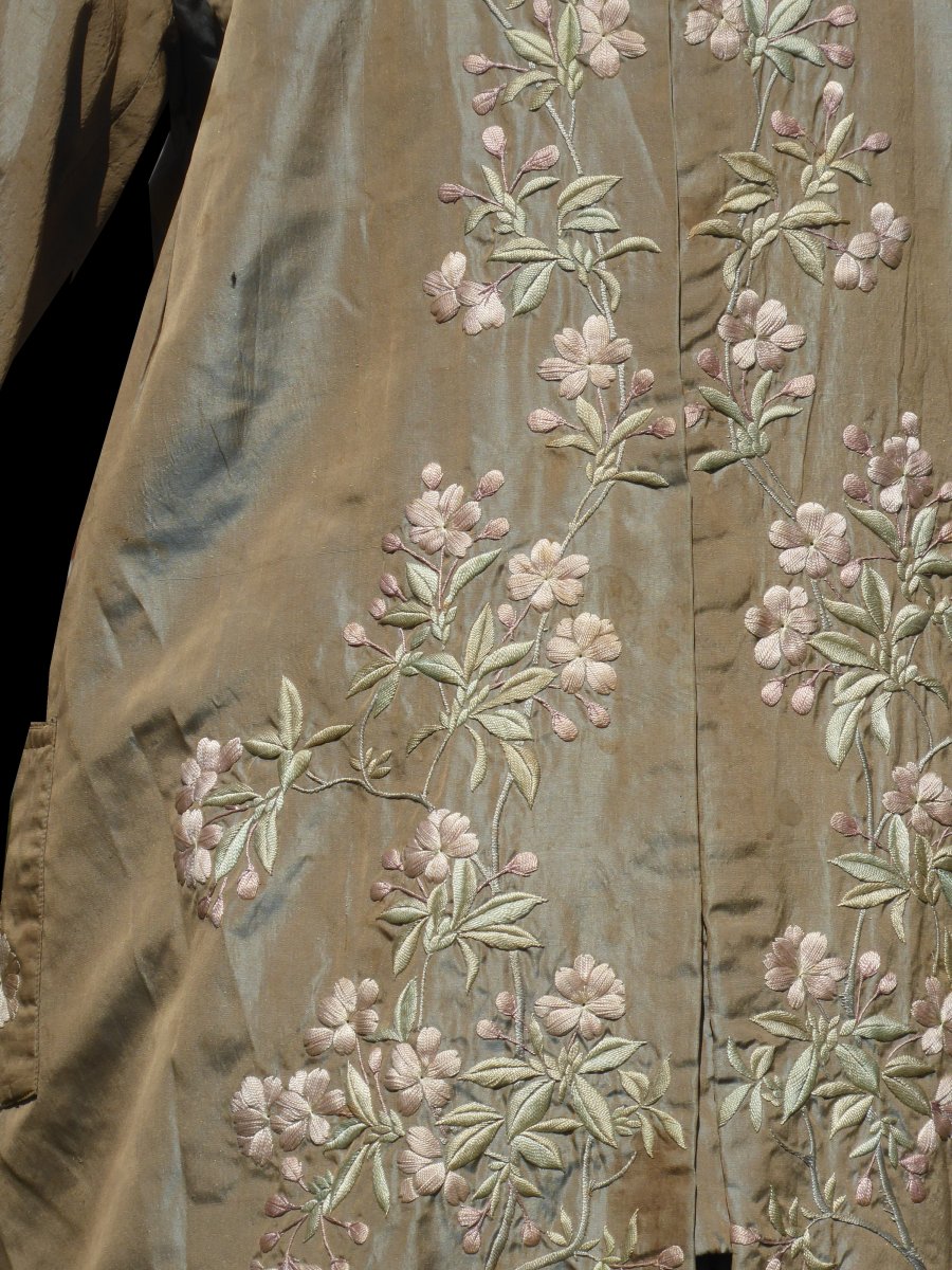 Interior Coat / Bathrobe In Embroidered Silk Late Nineteenth, Kimono, China, Costume Circa 1890-photo-2