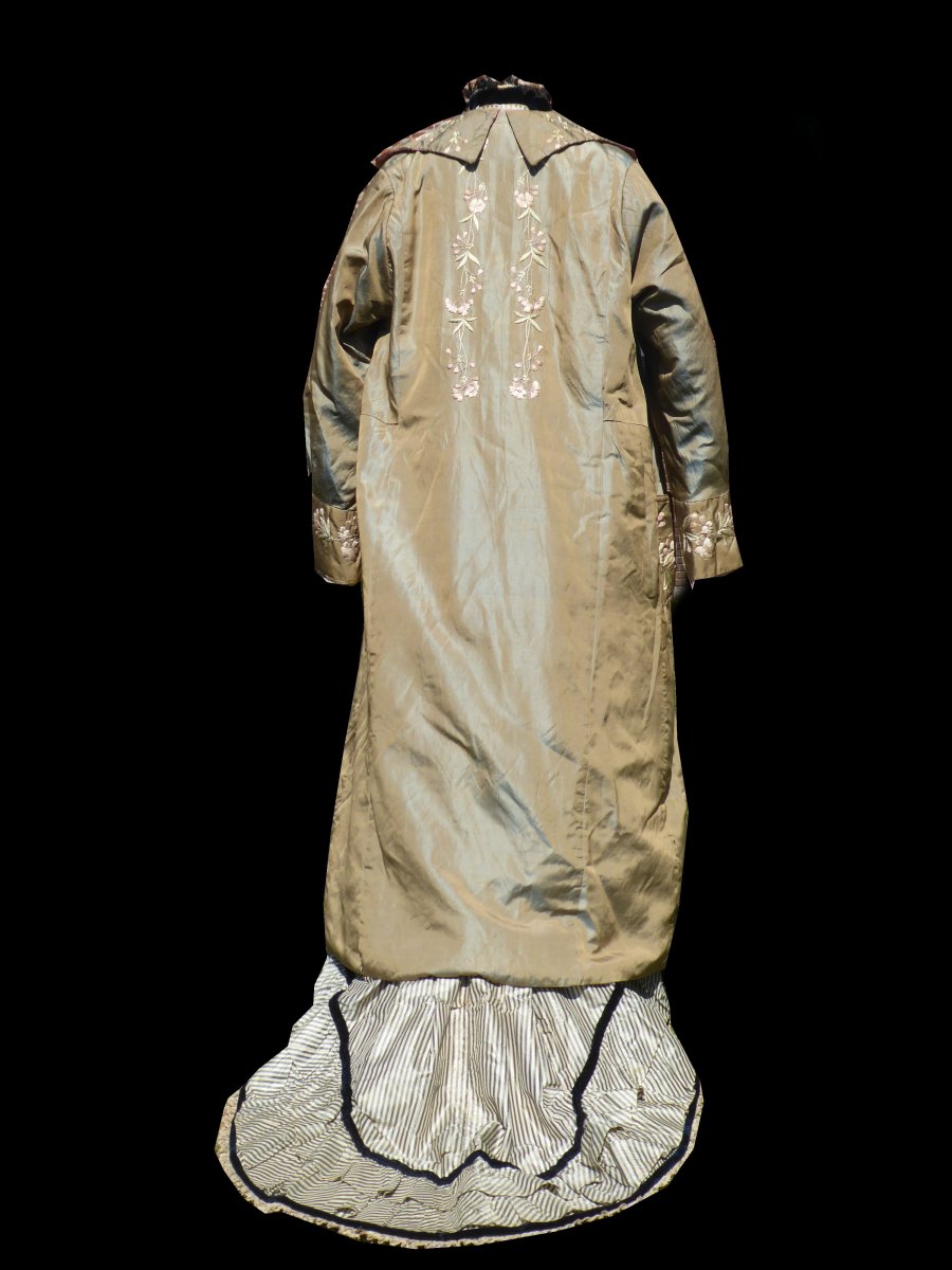 Interior Coat / Bathrobe In Embroidered Silk Late Nineteenth, Kimono, China, Costume Circa 1890-photo-3