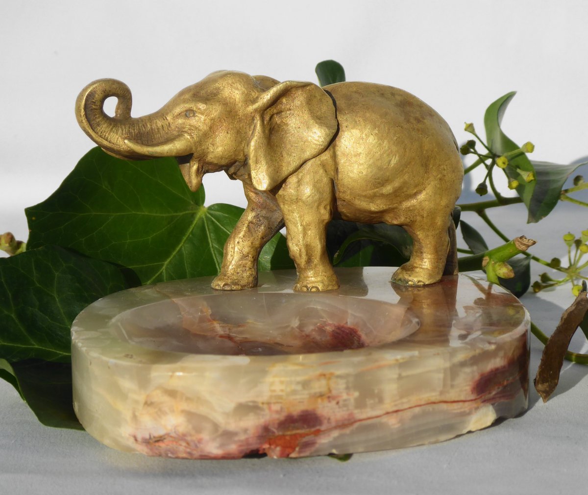 Empty Pocket In Gilt Bronze, Marble, Elephant Trompe Raised Around 1920 Animal Subject