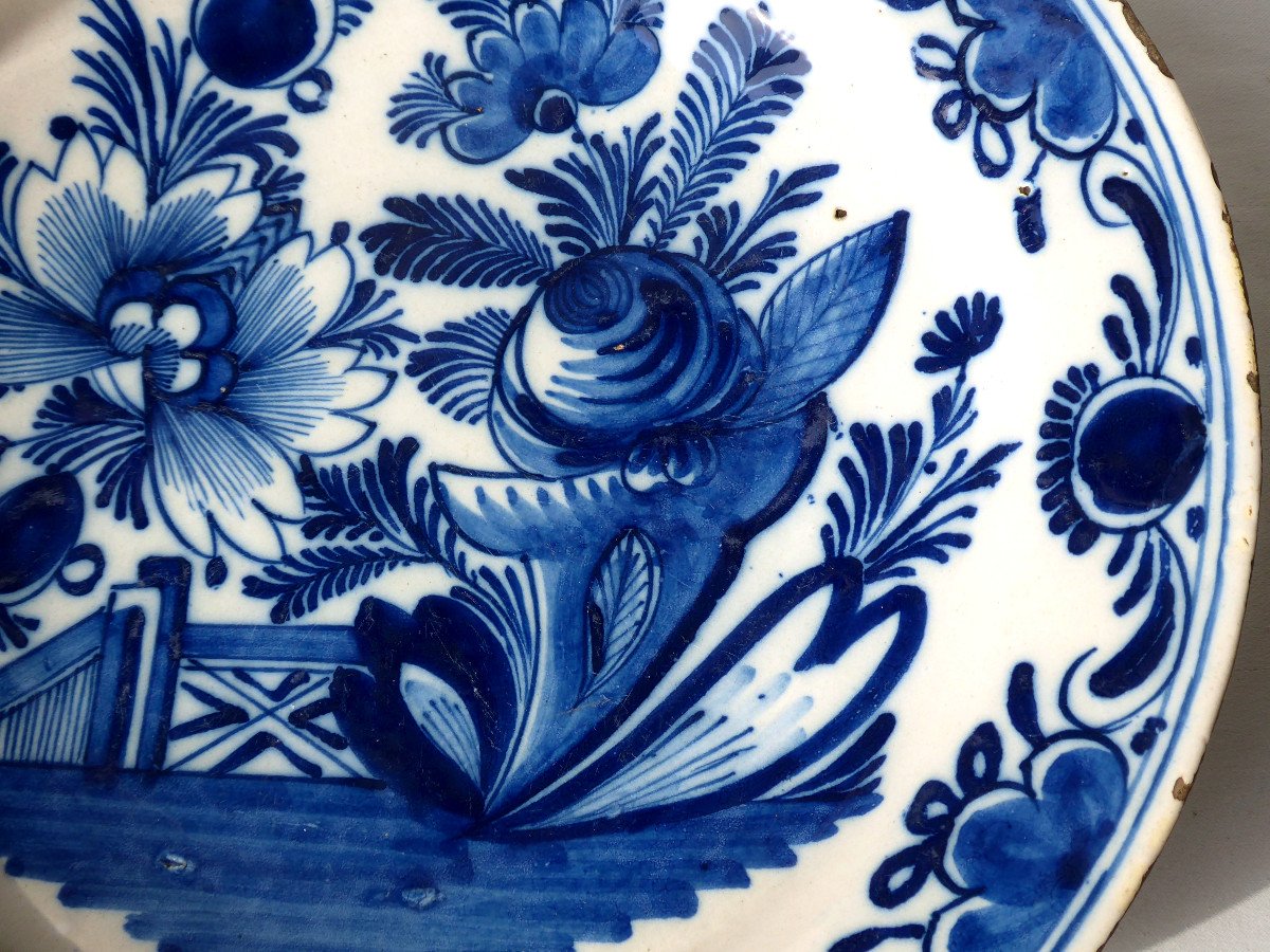 Large 18th Century Delft Faience Dish, Blue Camaieu, Chinese Style, Flower Barrier-photo-3
