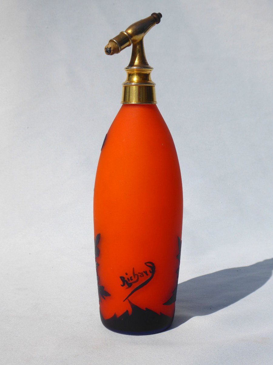 Flacon à Parfum Vaporisateur époque Art Nouveau , Verre Dégagé à l'Acide 1900 Richard Loetz-photo-1