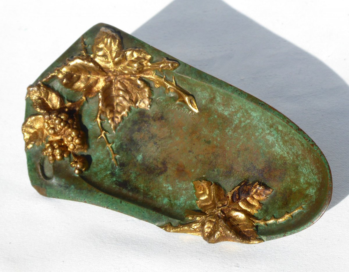 Empty Pocket In Bronze With Green & Gold Patina Signed Cassonnet, 1900 Art Nouveau Style Golden Desk