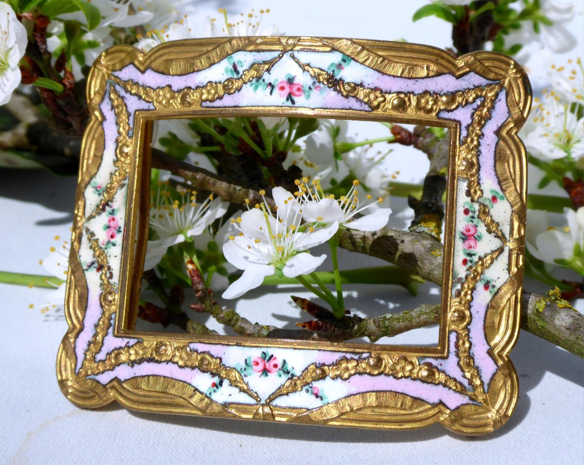 Large Belt Buckle 1900 Louis XVI Style, Enamelled Decor Of Flowers Jewel Nineteenth Fashion