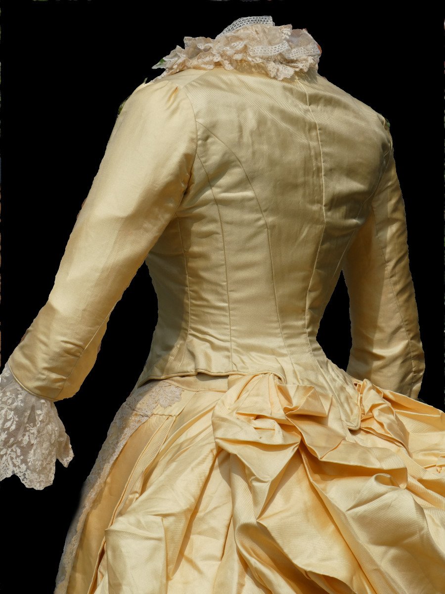 Robe De Reception / Soirée En Soie Jaune & Dentelle Epoque 1880 Modele à Tournure Costume XIXe-photo-8