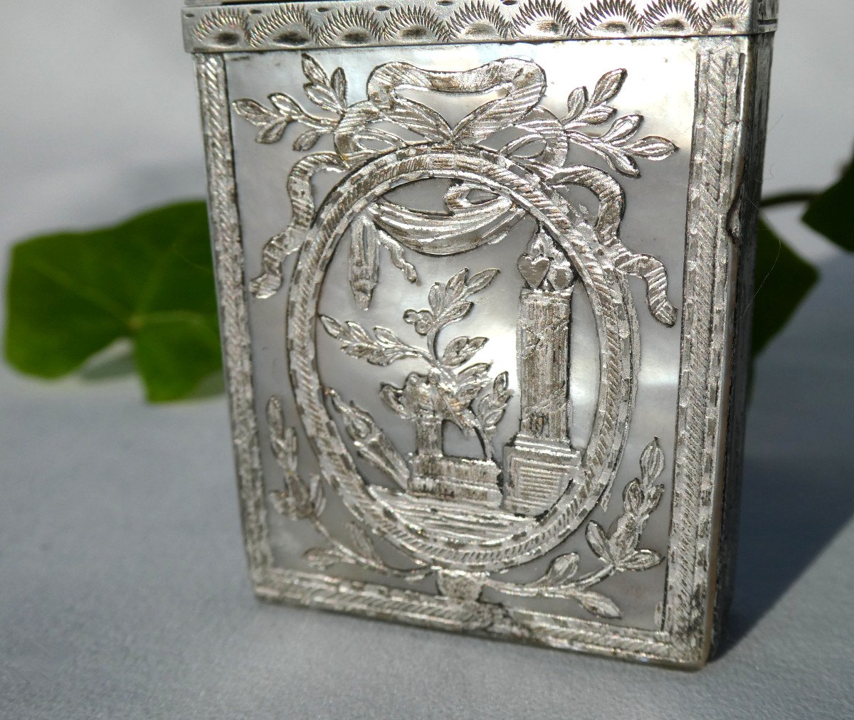 Etui Souvenir D’amitié , Nacre & Argent , Style Louis XVI Epoque XVIIIe Siecle  Carnet De Bal-photo-1