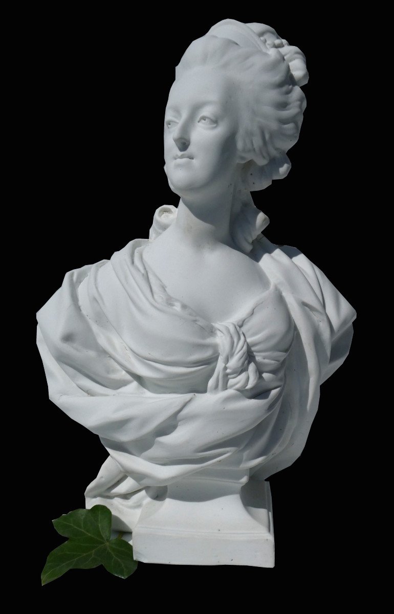 Bust In Natural Biscuit, Queen Of France Marie Antoinette After Pajou 18th Century Sevres Style