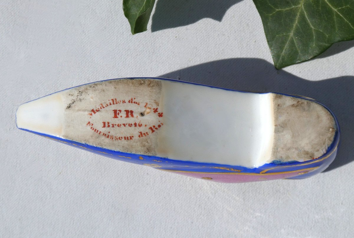 Paris Porcelain Shoe Rihouet Supplier Of The King Shoe 1840 Nineteenth Showcase Object-photo-2