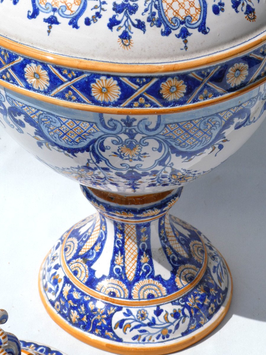 Pair Of Covered Vases Rouen Style Pharmacy Pot, Signed Au Vase Etrusque Paris Potiche-photo-4