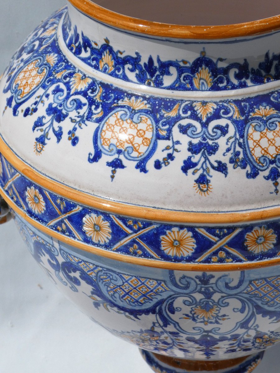 Pair Of Covered Vases Rouen Style Pharmacy Pot, Signed Au Vase Etrusque Paris Potiche-photo-2
