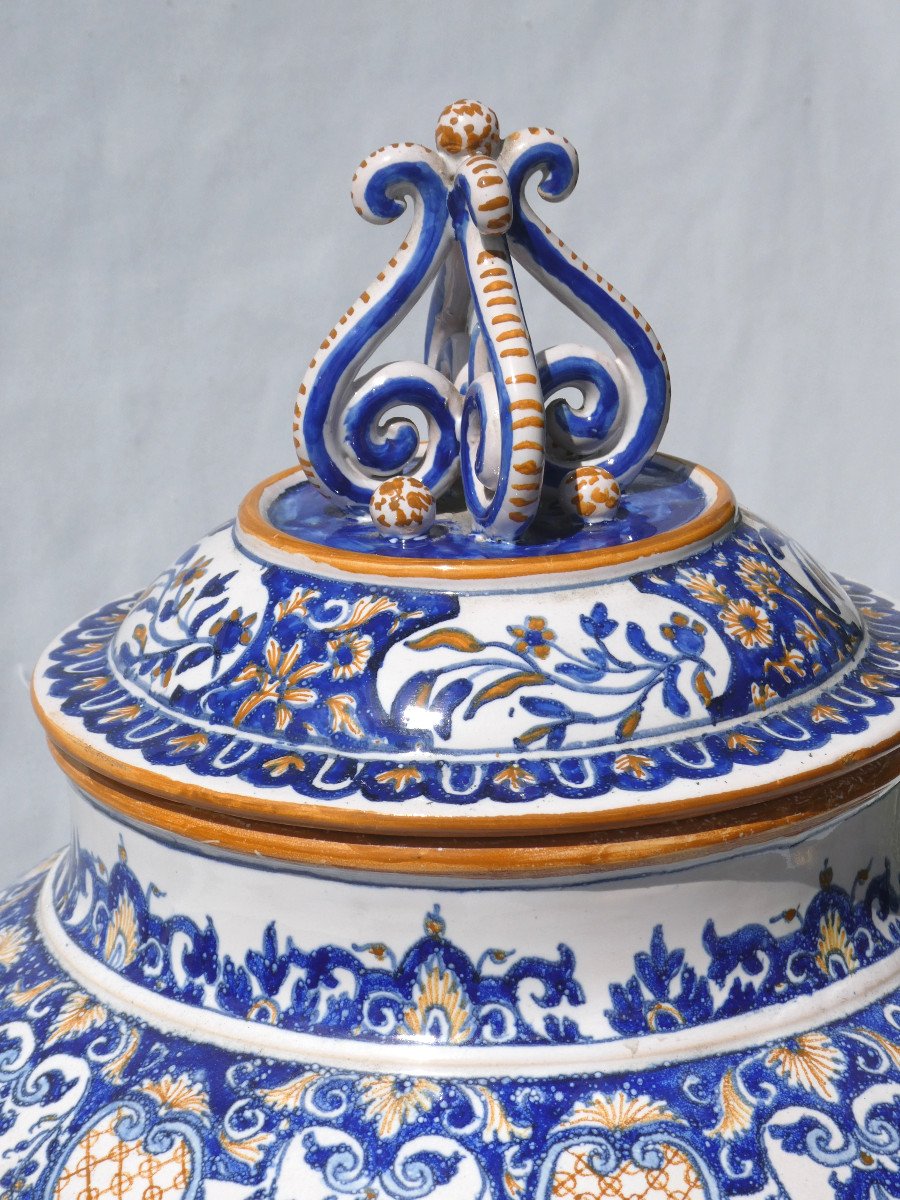 Pair Of Covered Vases Rouen Style Pharmacy Pot, Signed Au Vase Etrusque Paris Potiche-photo-8