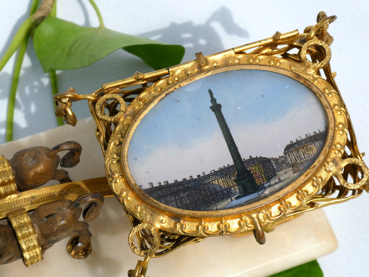 Necessaire à Couture , Fixé Sous Verre époque Napoléon III , Place Vendome à Paris , Dé à Coudre XIXe-photo-1