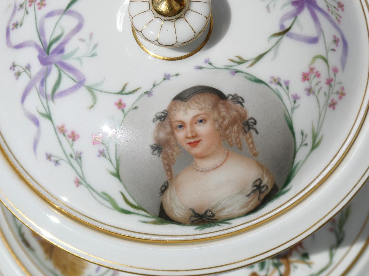 Paire De Compotiers / Drageoirs Porcelaine De Sèvres Epoque Napoléon III Portraits De Marquise De Sévigné , Henriette d'Angleterre-photo-7