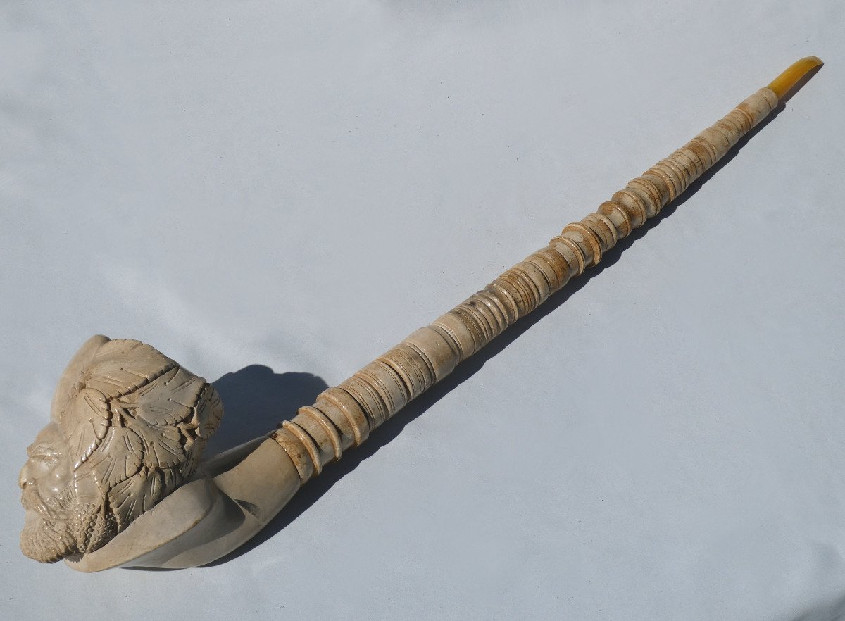 Large Display Pipe In Meerschaum, Head Of Bacchus, Curiosity Store Exhibition-photo-2