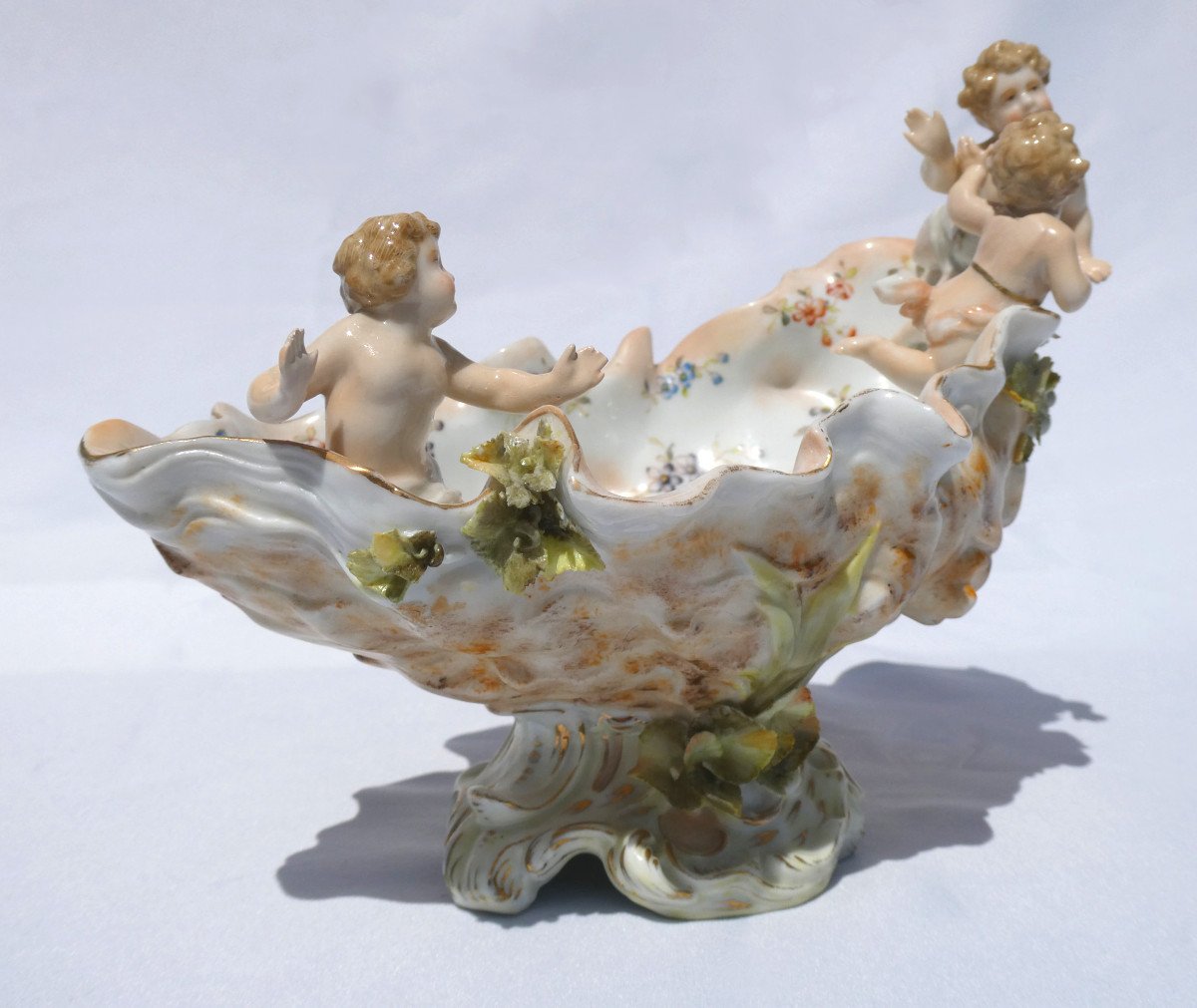 Groupe En Porcelaine Allemande , Coupe à Décor d'Angelots , Napoléon III XIXe Anges-photo-2